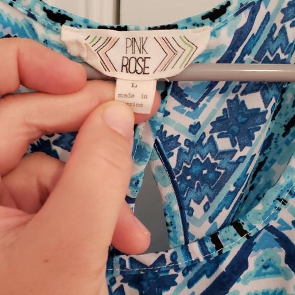 Tank with small keyhole back - Picture 3 of 4